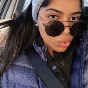 Meet your Posher, Isha